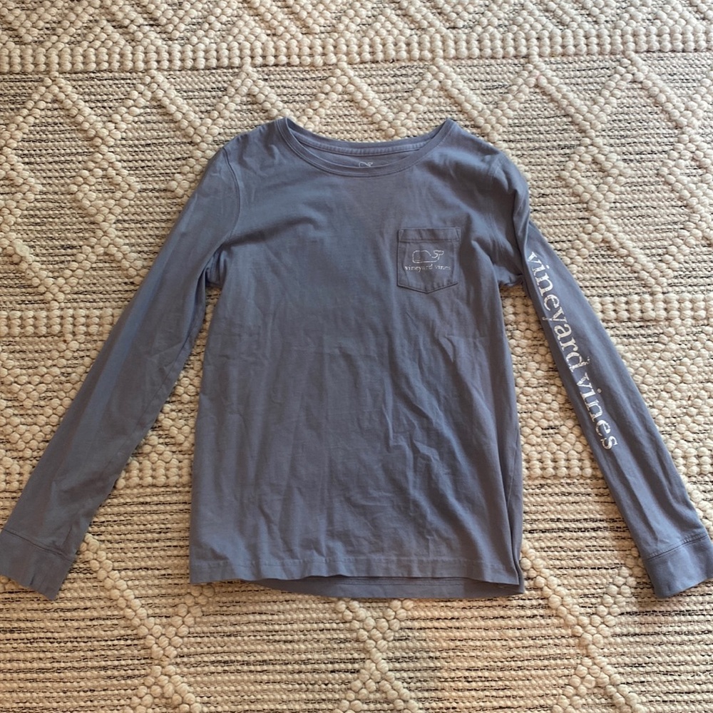 Vineyard vines long sleeve blue tshirt